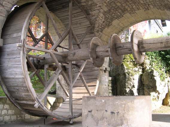  La roue du puits de la Citadelle